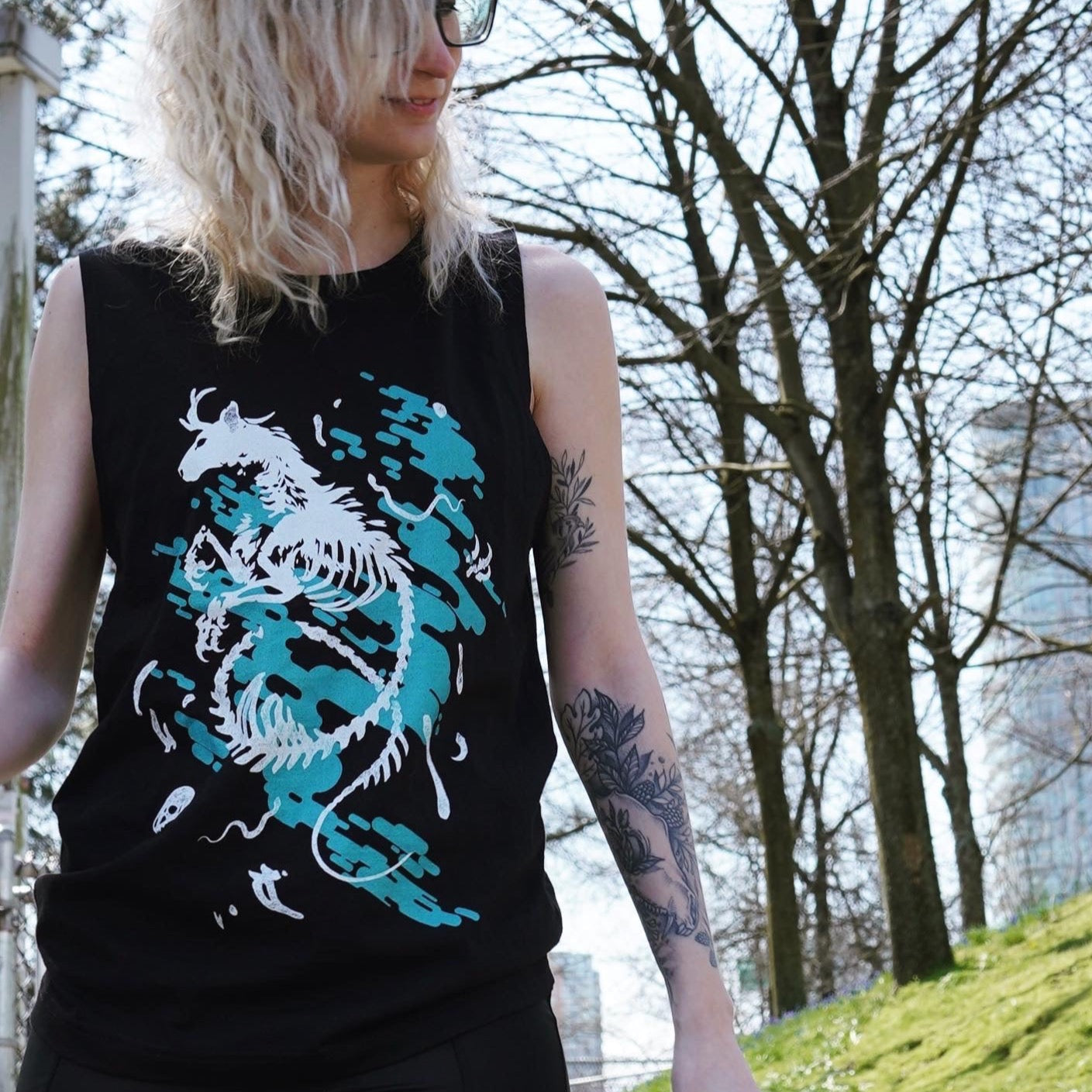 Withered - Black Muscle Tank